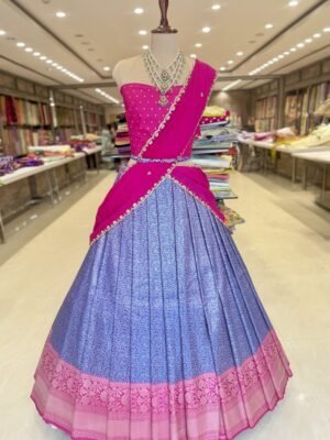 Jaqard Banaras lehenga with border along with contrast blouse with chinon cut work dupatta (full set)