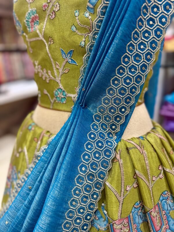 Tissue position print with self blouse  along with crush silk cut work dupatta - Image 2
